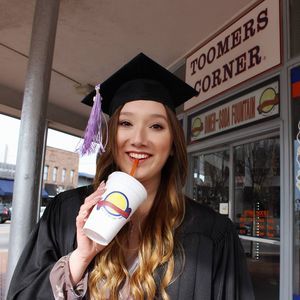 Meet your Posher, Andrea